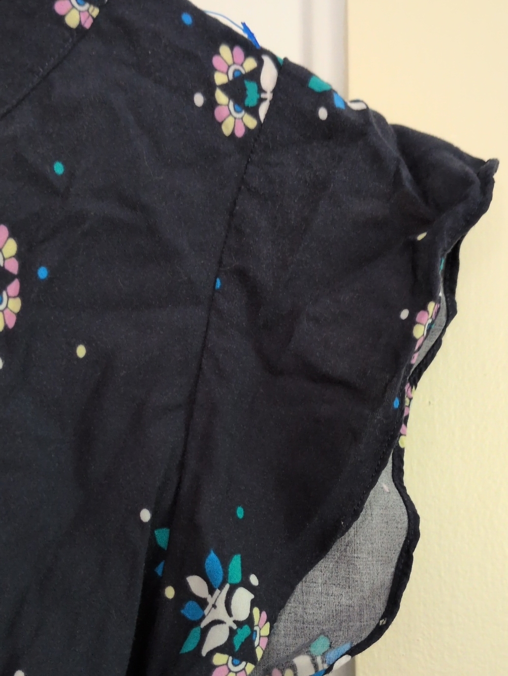 LOFT Floral Shirt Dress Size 4 Black Rayon Flutter Sleeve Tie Waist (A1) - Picture 4 of 6
